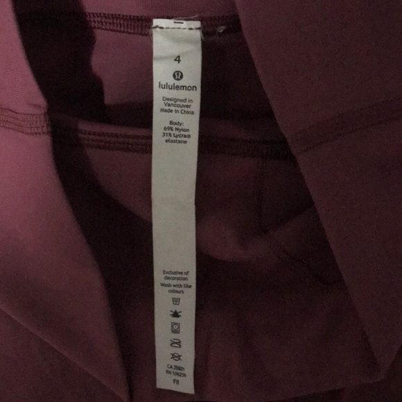 Lulu Lemon Wunder Under - Picture 3 of 4